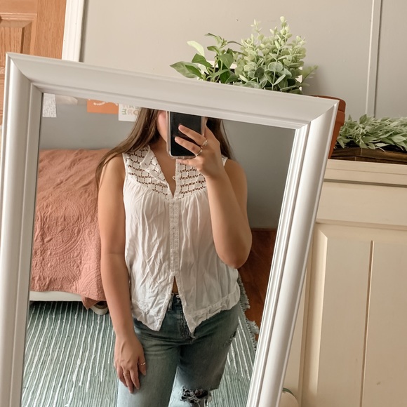 lace white tank - Picture 3 of 4
